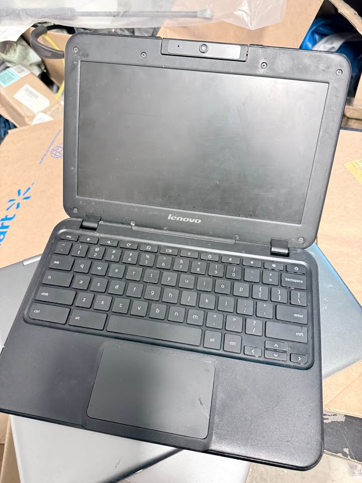 Lot of 4 Laptops + iPad 5th Gen – All Working – $250 (Tinley Park Pickup)