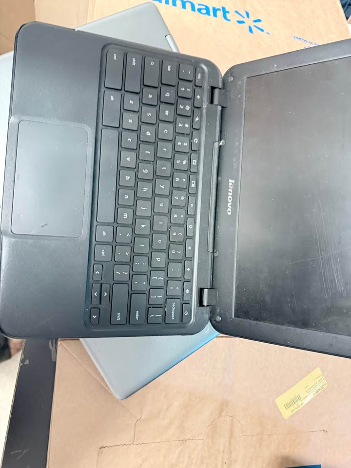 Lot of 4 Laptops + iPad 5th Gen – All Working – $250 (Tinley Park Pickup)